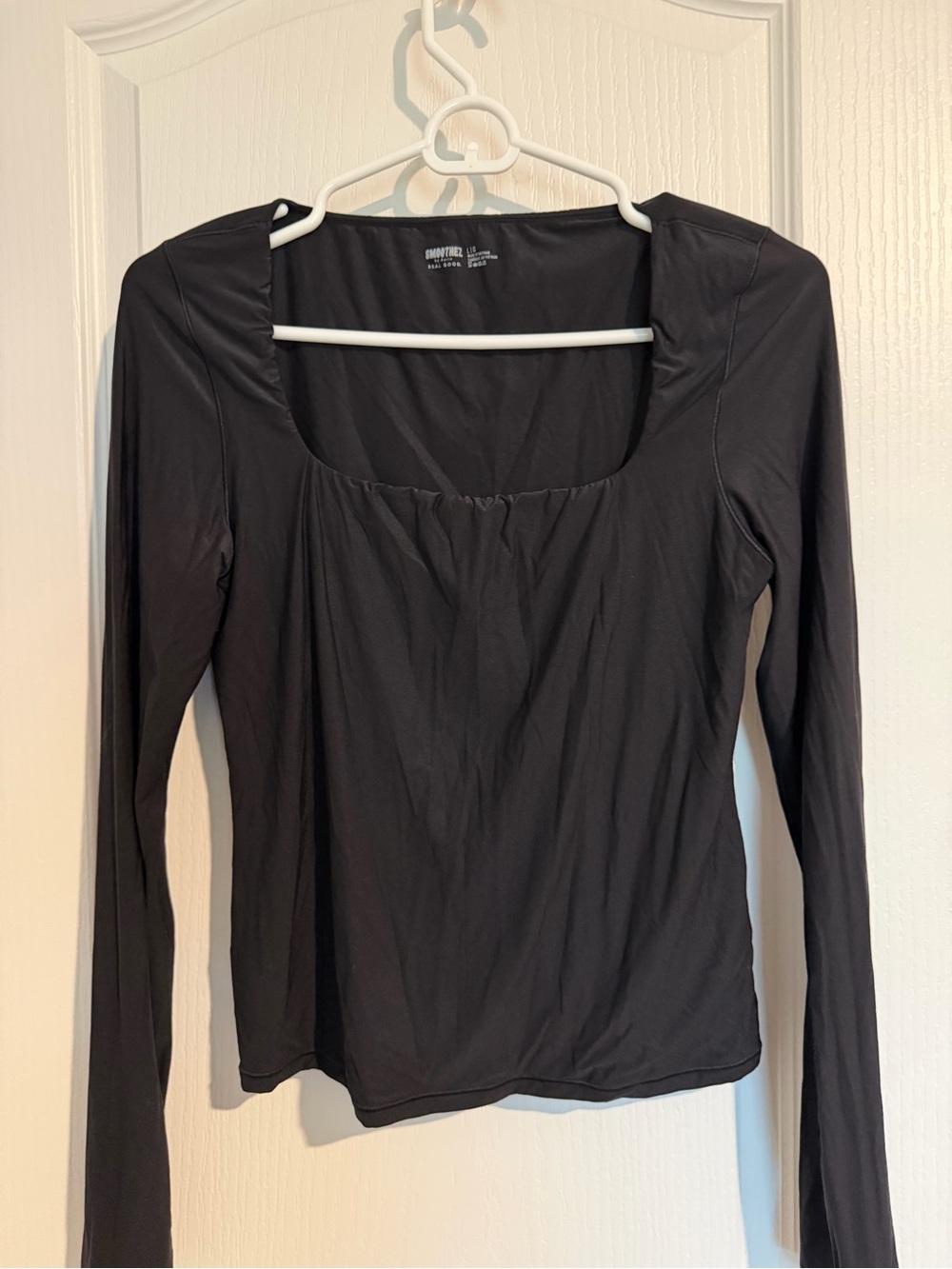 Aerie smoothez Black Long-Sleeve Scoop Neck Top